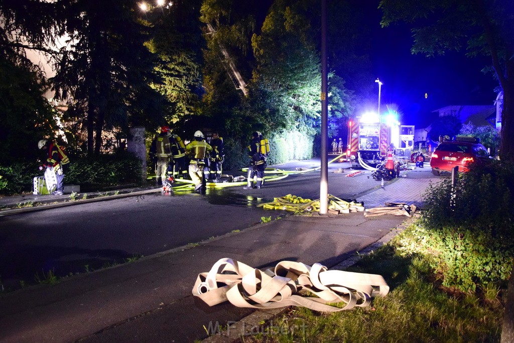 Grossfeuer Einfamilienhaus Siegburg Muehlengrabenstr P0312.JPG - Miklos Laubert